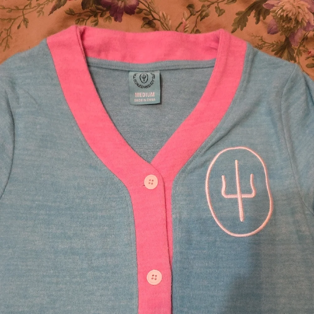 Hot Topic size medium